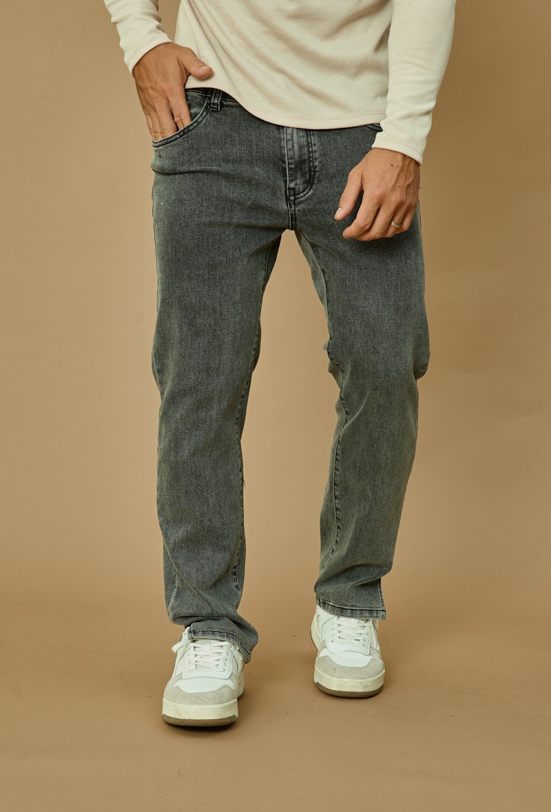 jean-regular-fit-a-ourlets-fendus