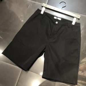 short uni léger noir