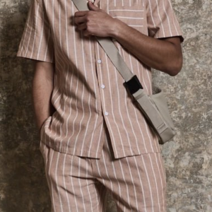 Ensemble à rayures chemise et short beige